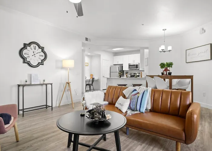 Cozysuites Modern Urban In Historic Glendale