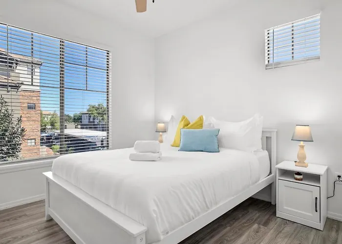 Cozysuites Modern Urban In Historic