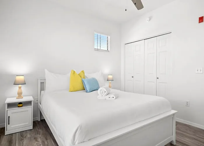 Apartment Cozysuites Modern Urban In Historic *
