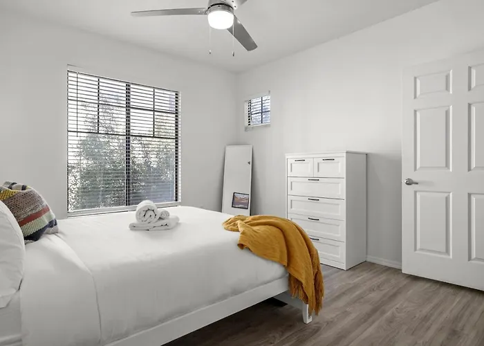 Cozysuites Modern Urban In Historic * Glendale