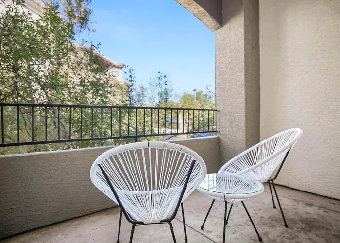 Cozysuites Modern Urban In Historic